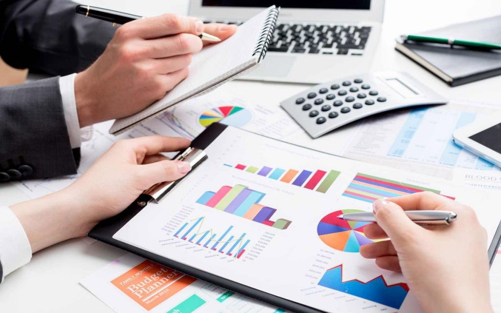 كيف تضمن نجاح مشروعك؟ أهمية دراسة الجدوى الاقتصادية للمشاريع الناشئة دور دراسة الجدوى الاقتصادية في إطلاق مشروع ناجح في السعودية لماذا تعد دراسة الجدوى الاقتصادية خطوة حاسمة للمشاريع الناشئة؟ الأساس الذكي لأي مشروع ناشئ: دراسة الجدوى الاقتصادية بالتفصيل ابدأ مشروعك بثقة: أهمية دراسة الجدوى للمشاريع الجديدة